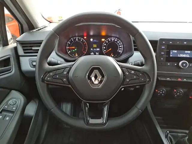Renault Clio view 17