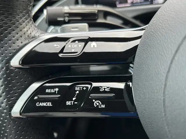 Mercedes-Benz E Class view 16