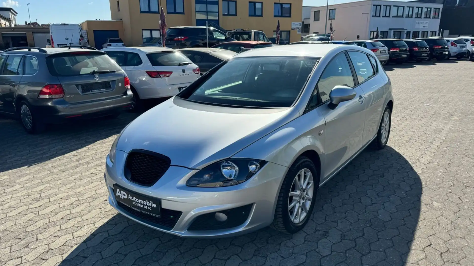 SEAT Leon Stylance / Style 160 TKm 2.Hand Tüv 01/2027 - 1
