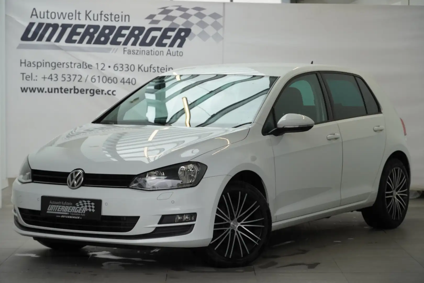 Volkswagen Golf 7 Rabbit 1.2 TSI Standheizung Anhängerkupplung Weiß - 2