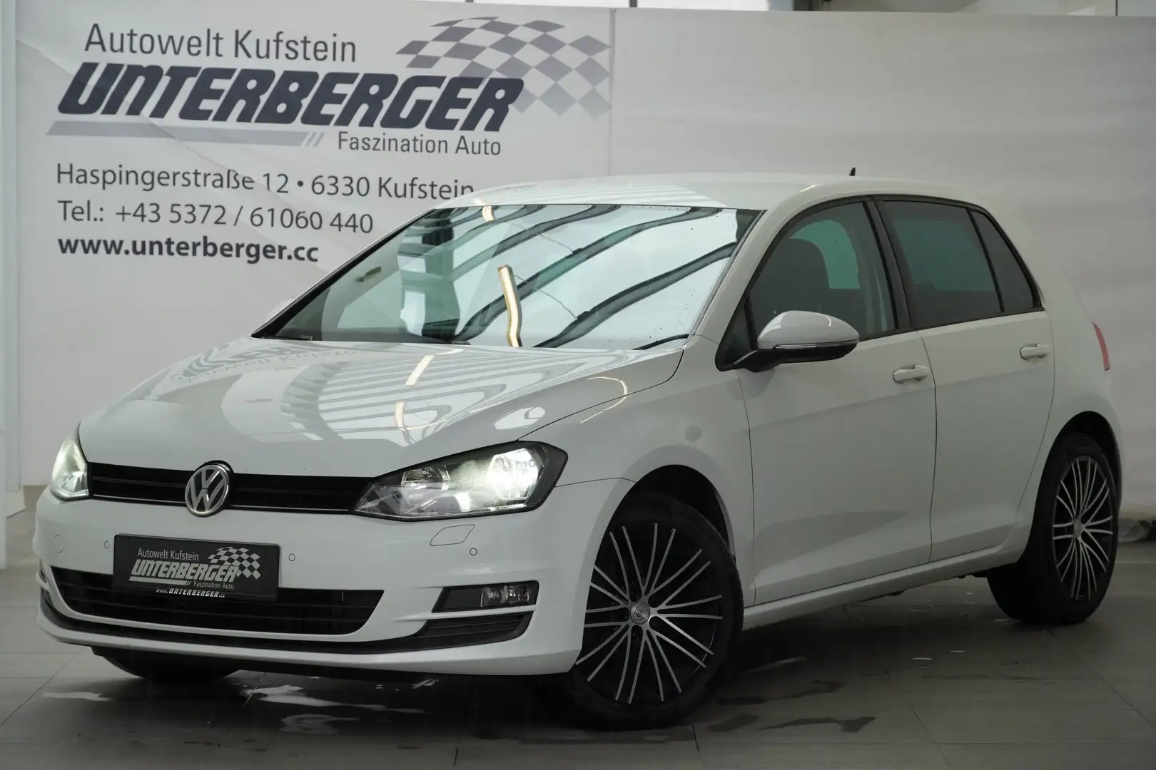 Volkswagen Golf 7 Rabbit 1.2 TSI Standheizung Anhängerkupplung Weiß - 1