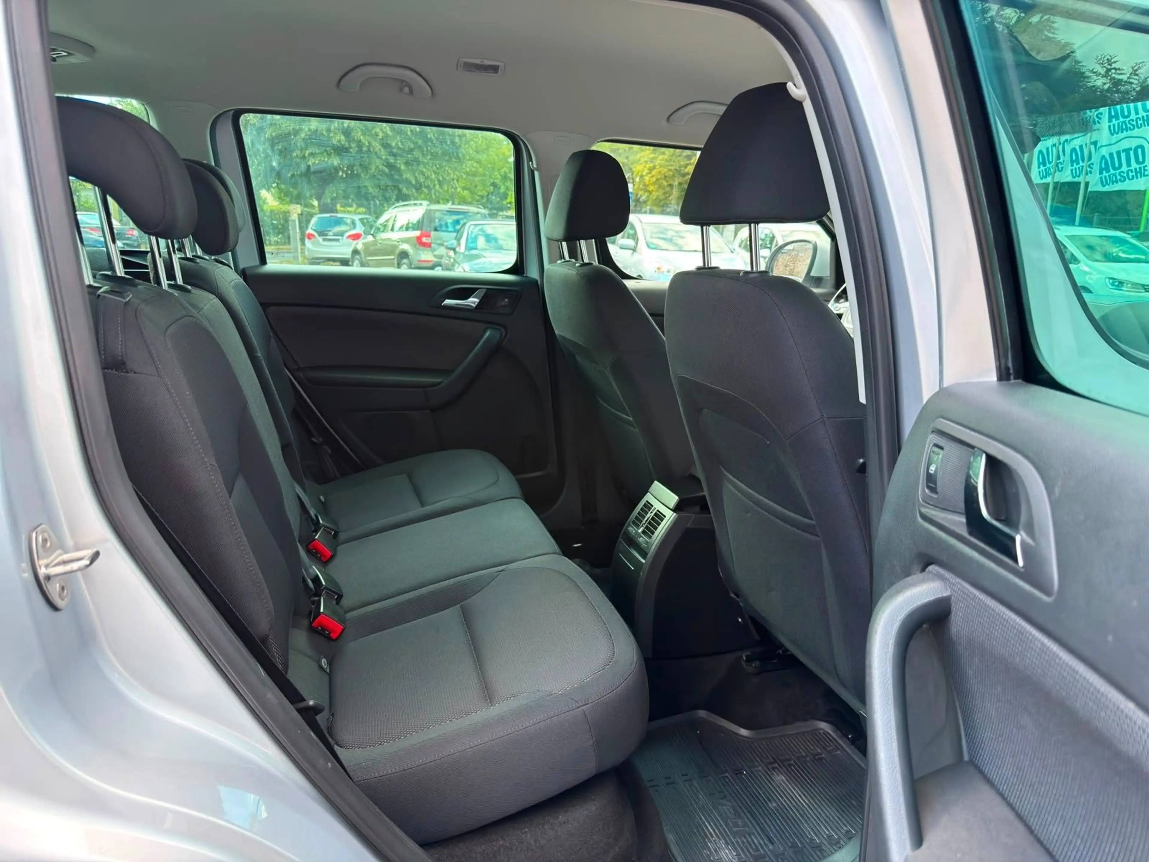Skoda Yeti 2.0 TDI DSG Ambition Plus Edition 4x4 — photo 15