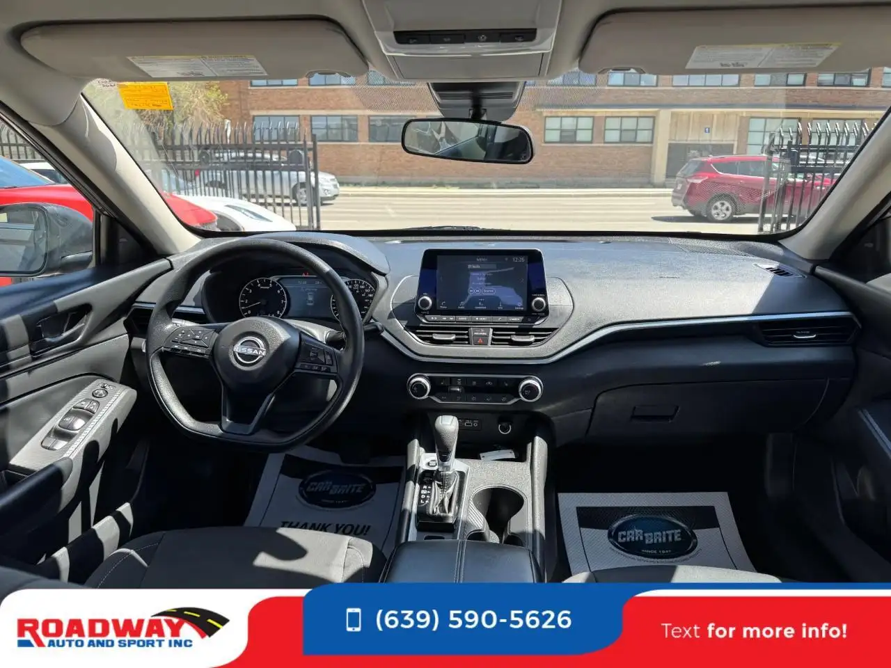 Nissan Altima снимка Nissan Altima