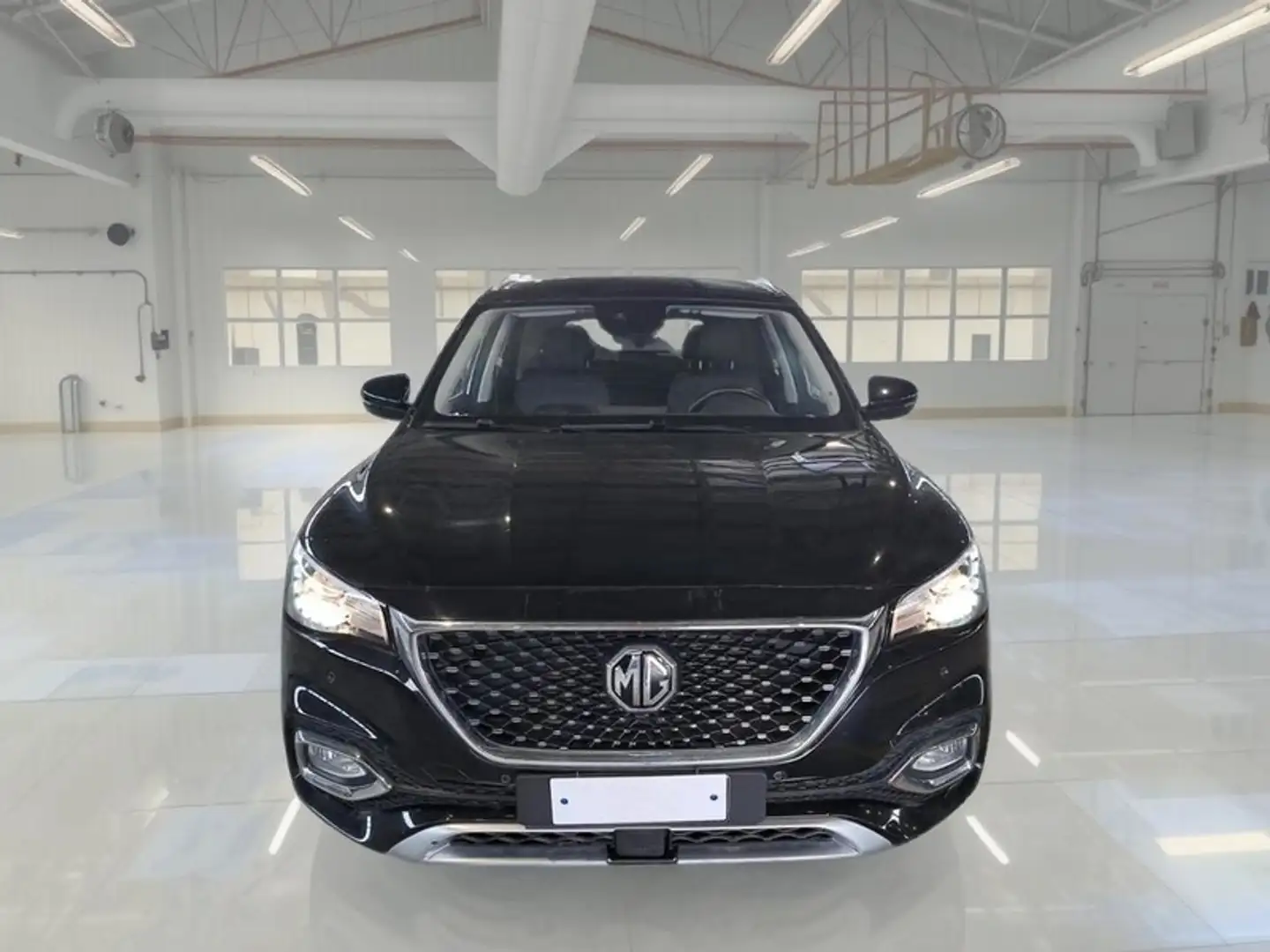 MG HS 1.5T MT 2WD - 2