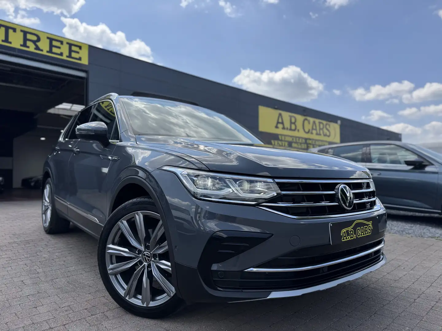 Volkswagen Tiguan 1.5 TSI * DSG *GARANTIE 12MOIS*1ER PROPRIÉTAIRE Grijs - 1