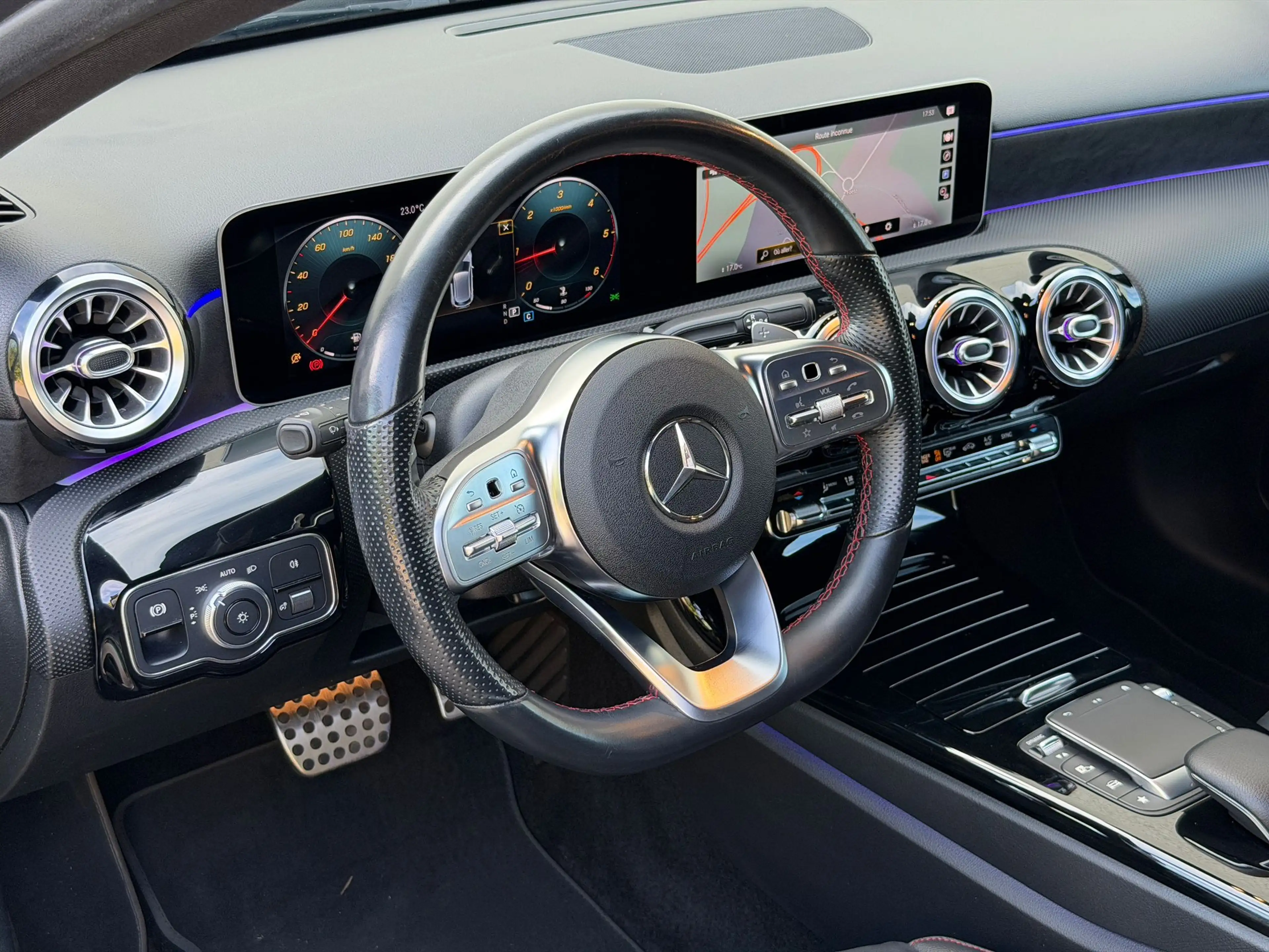 Mercedes-Benz A 220 A 220D Pack Amg // 12 Mois De Garantie ✅✅✅ — photo 11