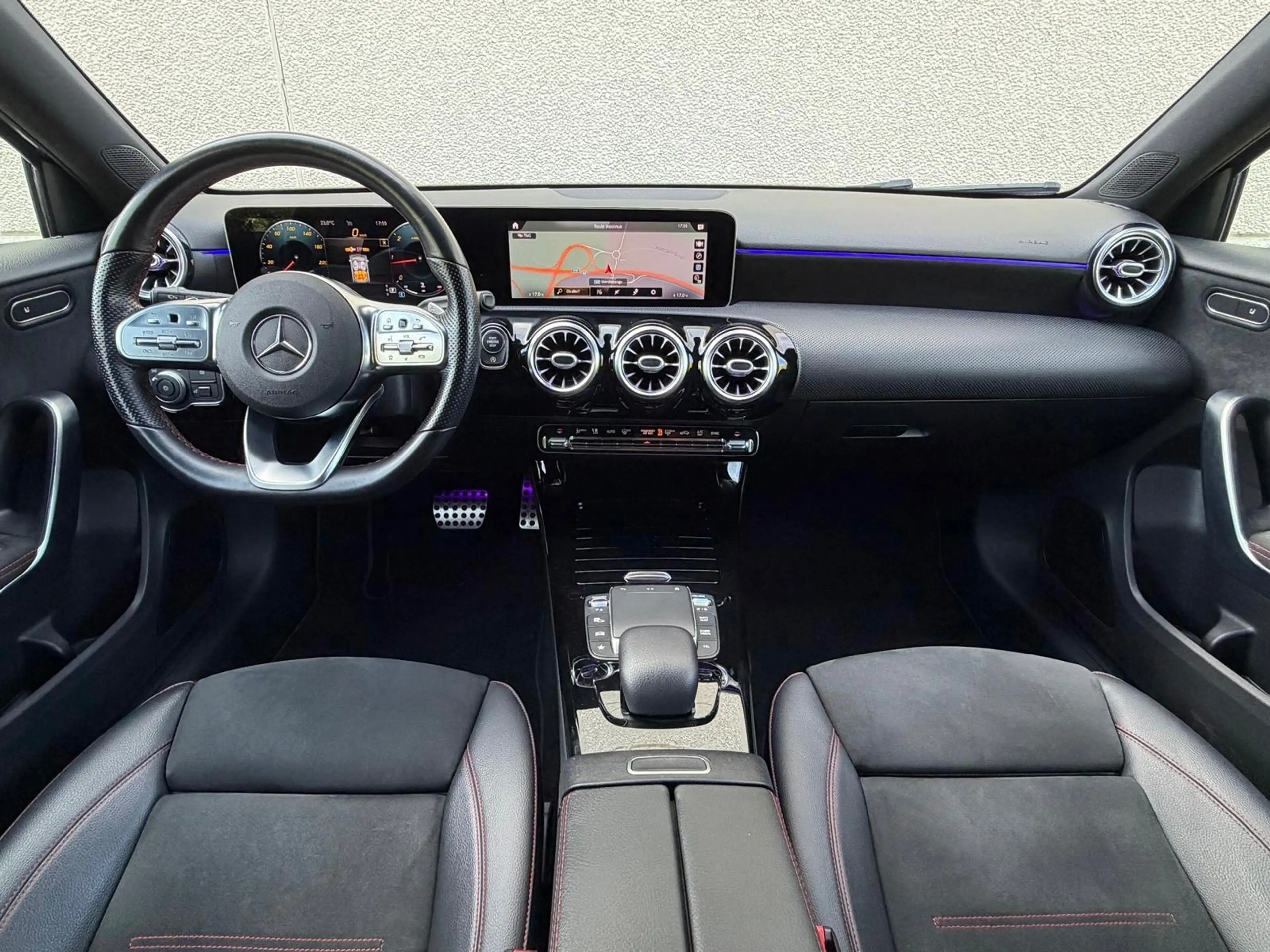 Mercedes-Benz A 220 A 220D Pack Amg // 12 Mois De Garantie ✅✅✅ — photo 9