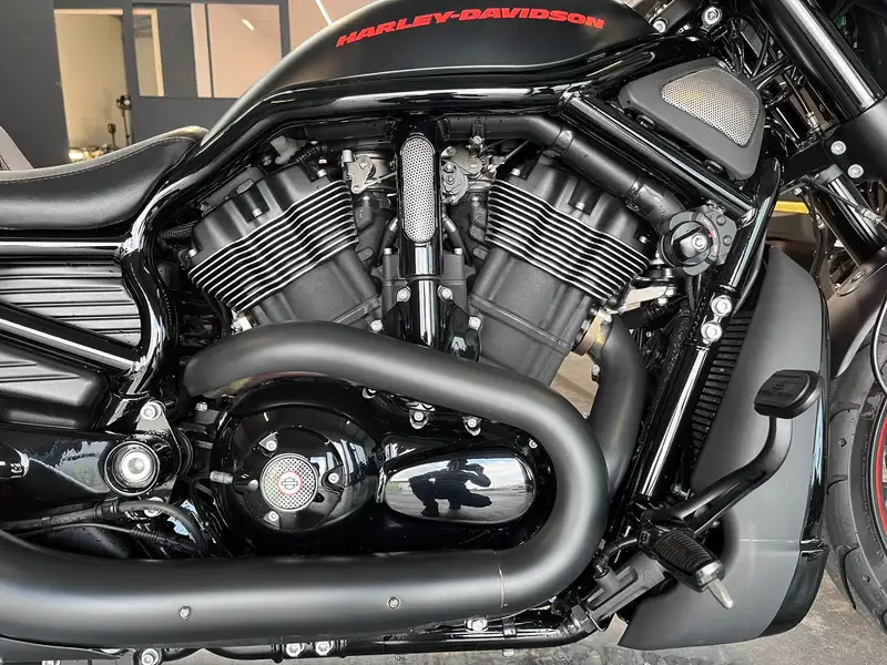 Harley-Davidson VRSC Night Rod - foto 4