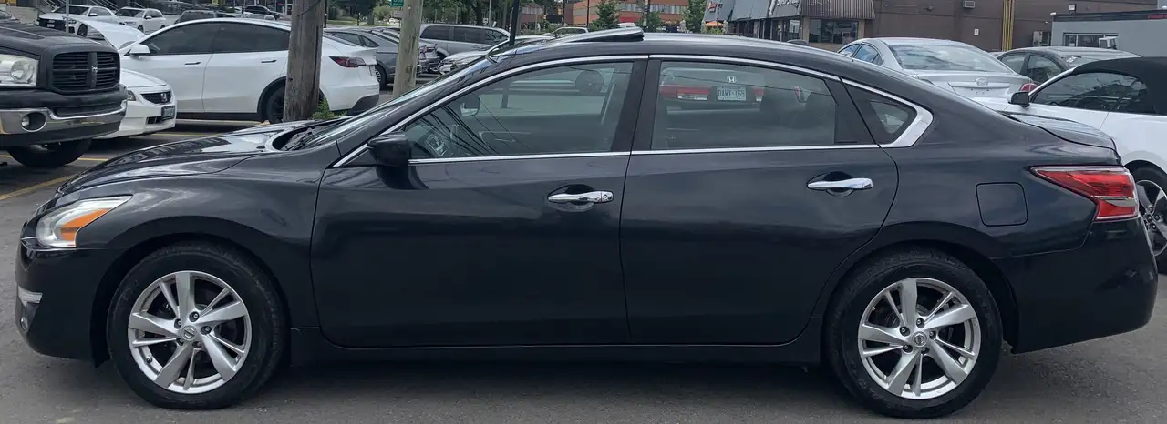 Nissan Altima снимка Nissan Altima