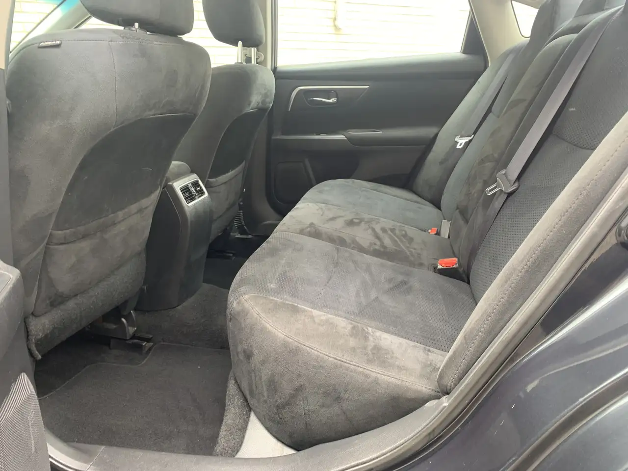 Nissan Altima снимка Nissan Altima