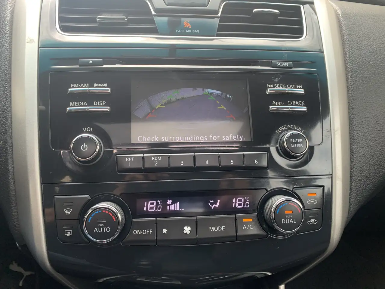 Nissan Altima снимка Nissan Altima