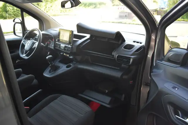 Opel Opel Combo view 14