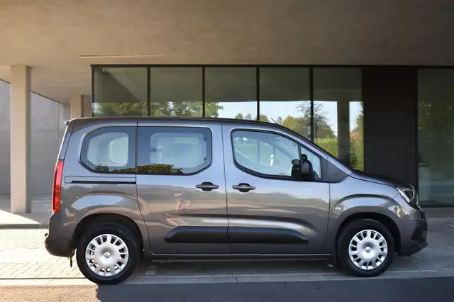 Opel Opel Combo view 3
