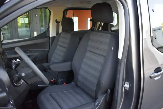 Opel Opel Combo view 12