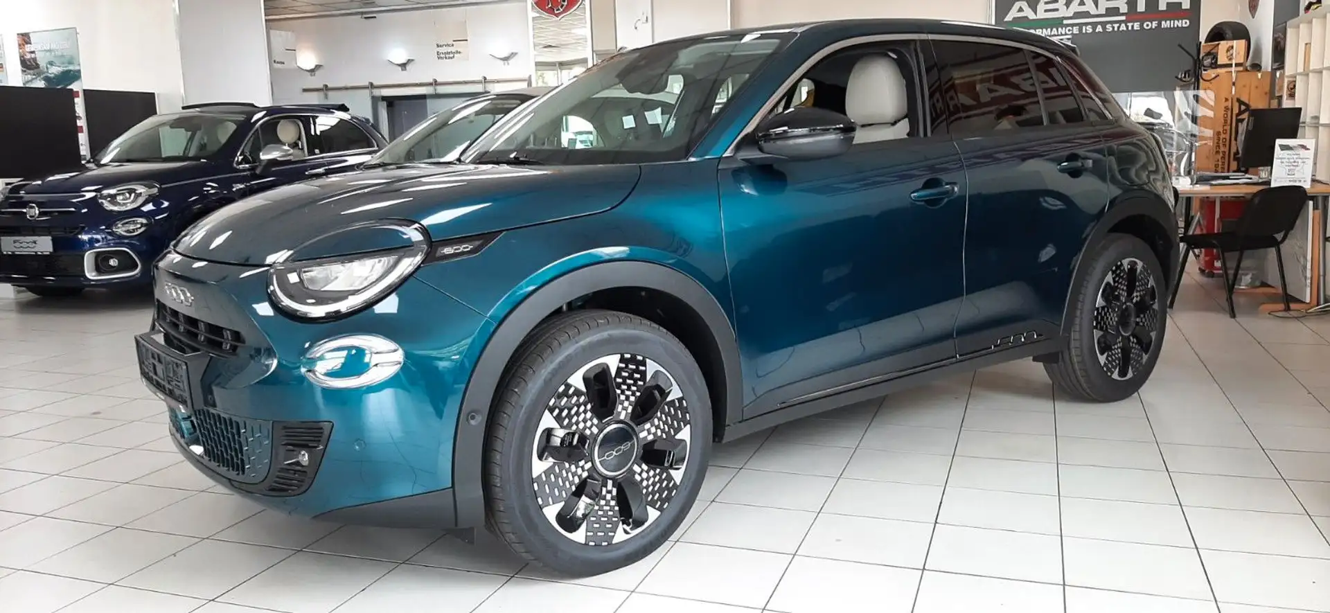 Fiat 600 La Prima Hybrid 136 PS Verde - 1