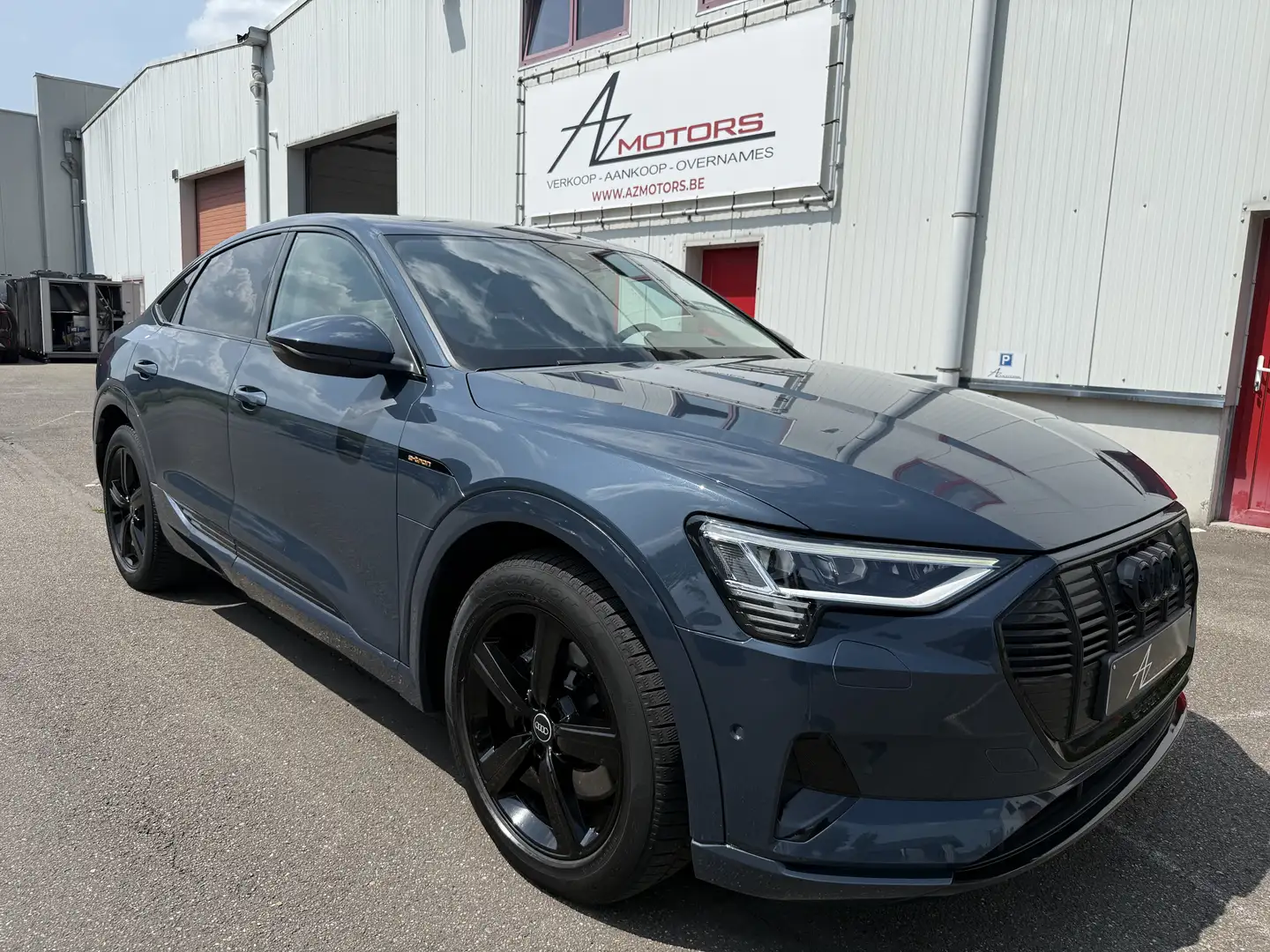 Audi e-tron 95 kWh 55 Sportrback / Comfort toegang/ Camera Modrá - 1