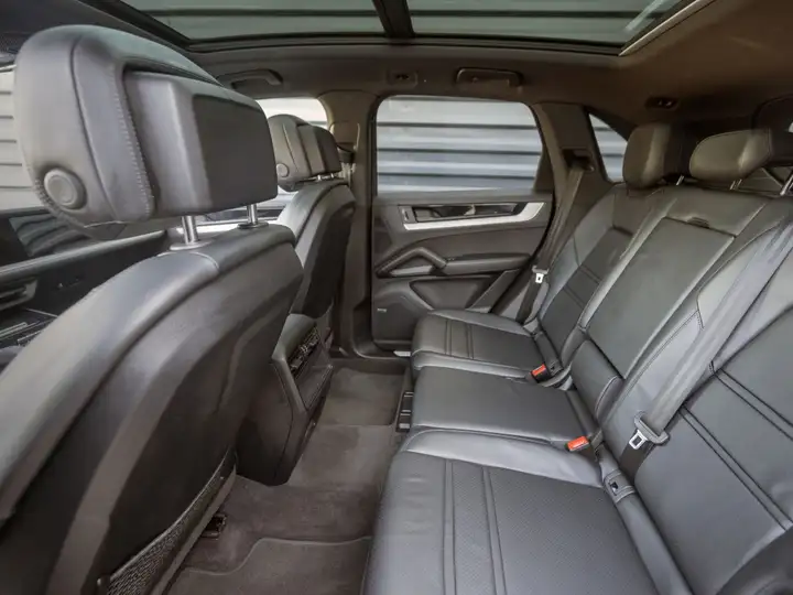 Porsche Cayenne 2023, foto 33