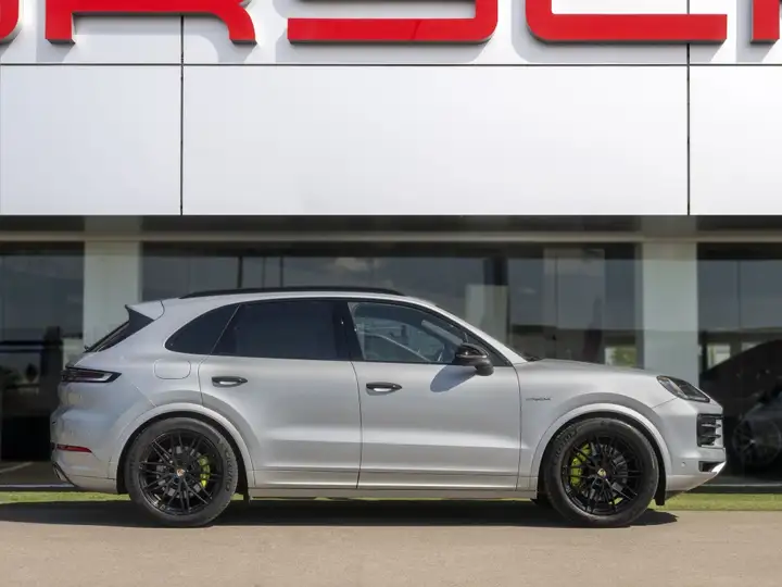 Porsche Cayenne 2023, foto 7