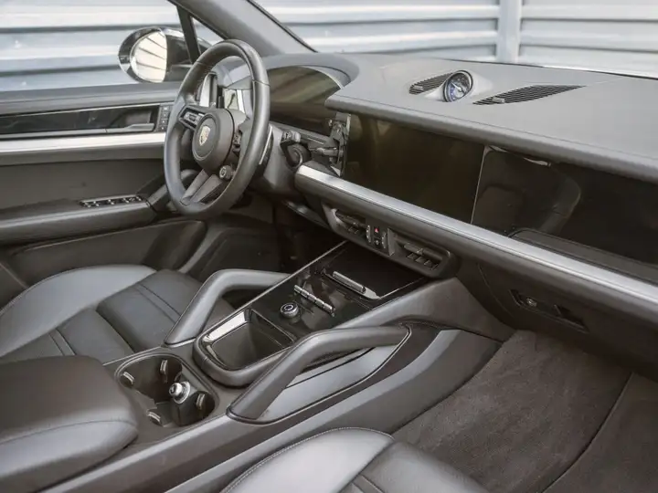 Porsche Cayenne 2023, foto 30