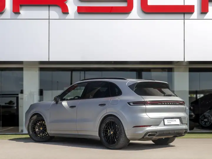 Porsche Cayenne 2023, foto 3