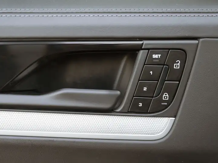 Porsche Cayenne 2023, foto 24