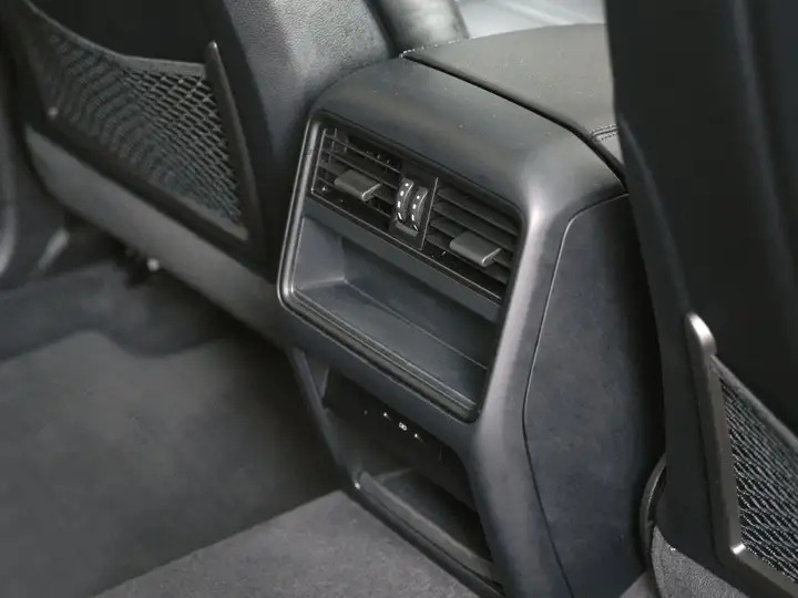 Porsche Cayenne 2023, foto 35