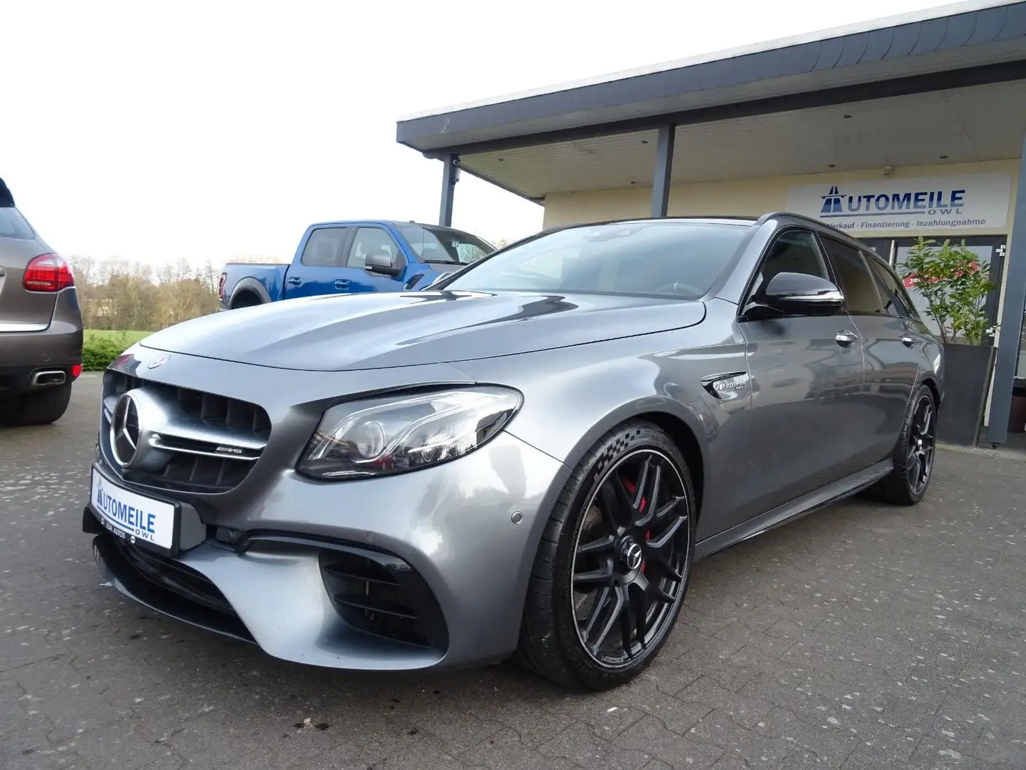 Mercedes-Benz E 63 AMG E 63 S AMG 4Matic T-Modell BURMESTER HEAD-UP LED Gris - 1