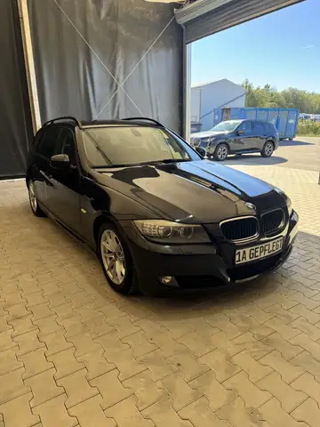 BMW 320 320 d*Klimaauto*SHZ*TÜV NEU*Service NEU*Scheckheft* AHK*PDC Hinten*