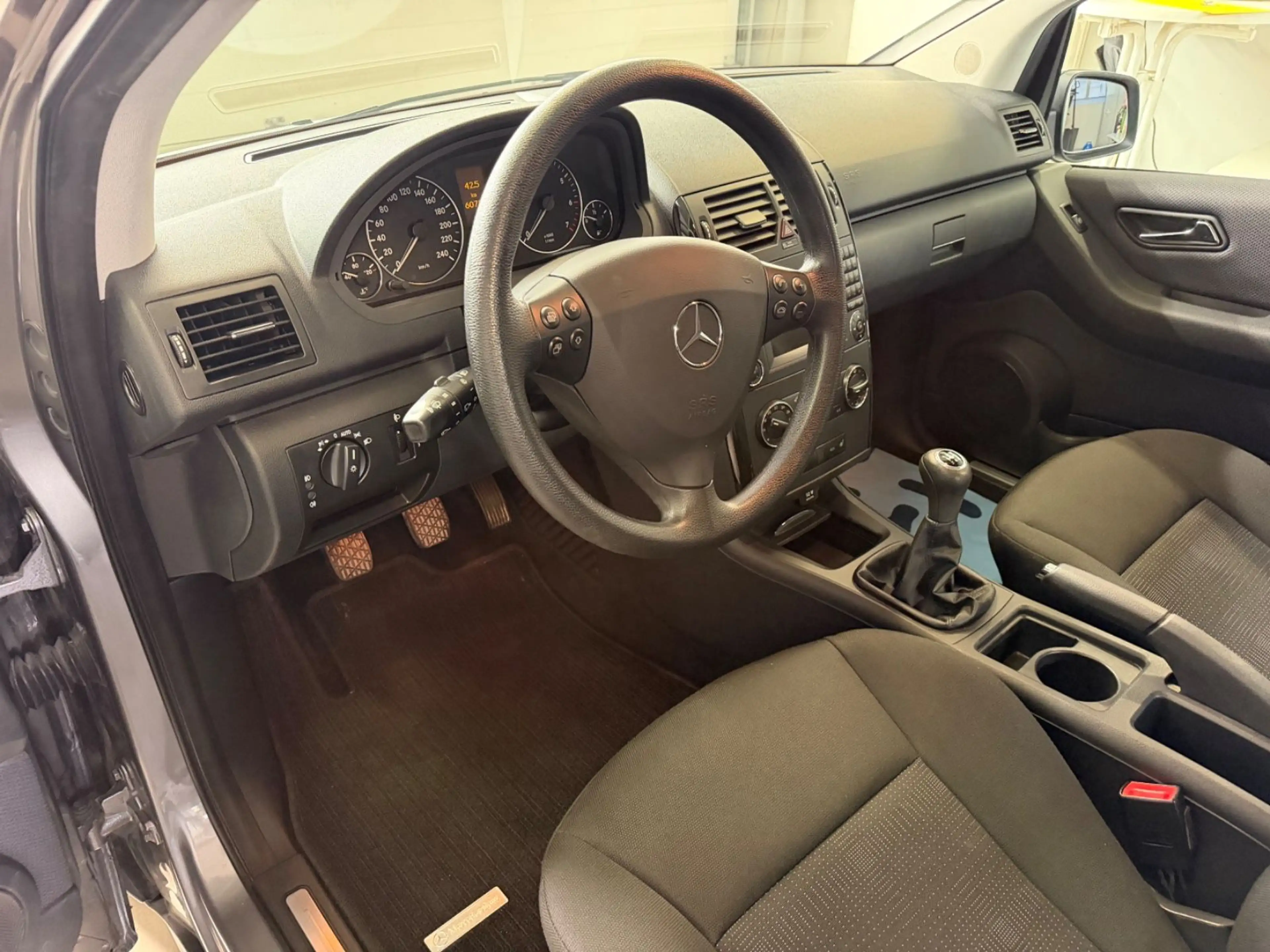 Mercedes-Benz A 180 2.Hd nur 60.TKM Scheckheft DB — photo 9