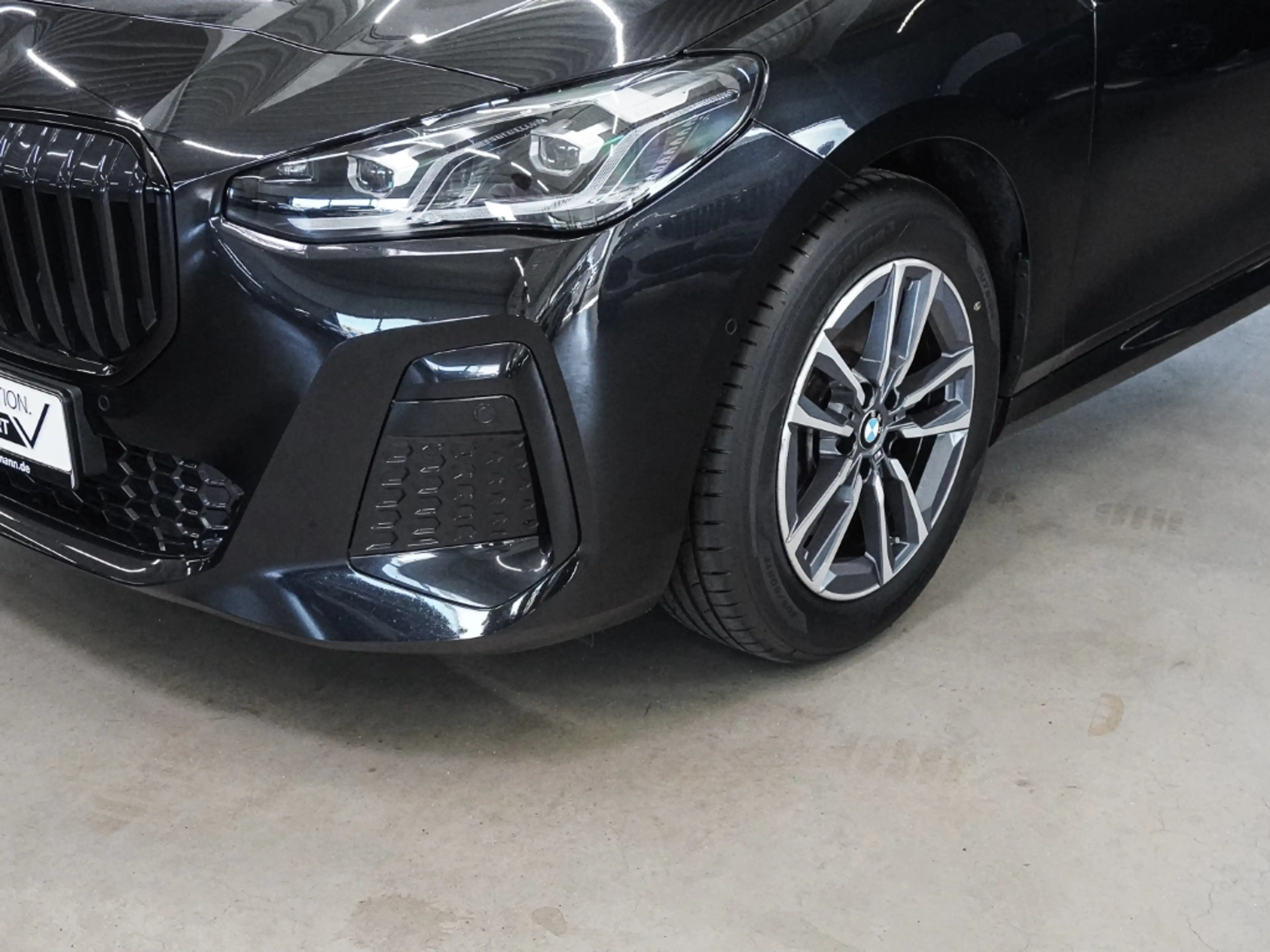 BMW 223 Active Tourer xDrive M SPORT LC PROF HuD PANO AHK — photo 6