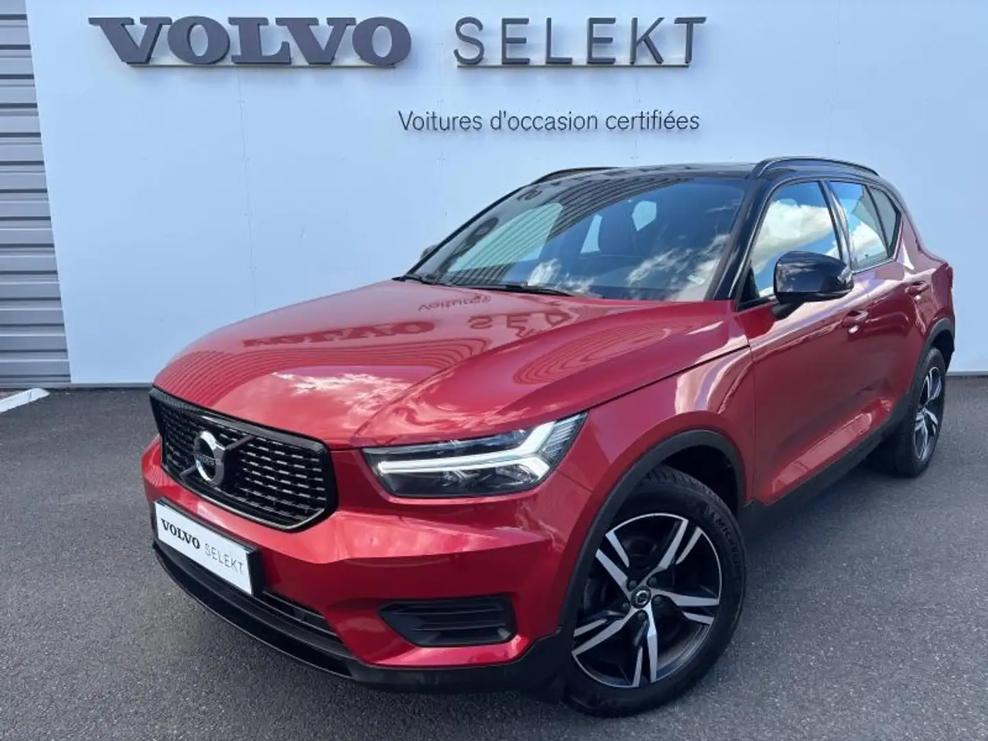 VOLVO Xc40