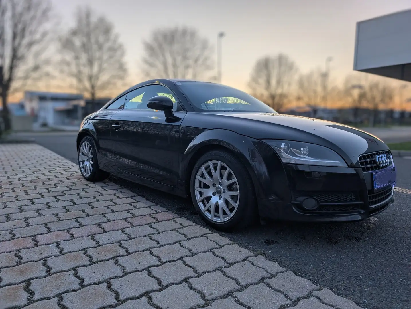 Audi TT Coupé 1,8 T FSI Schwarz - 1