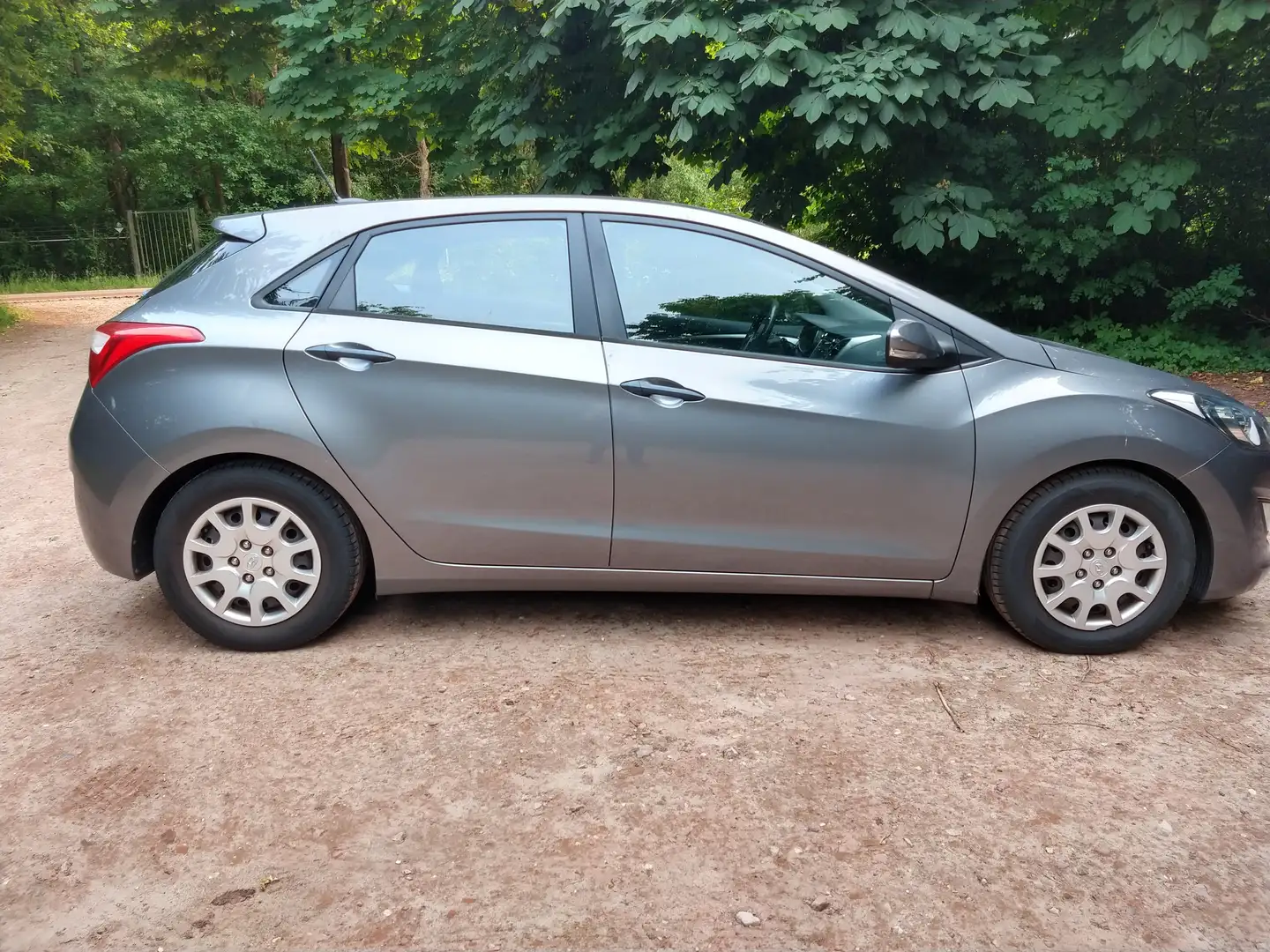Hyundai i30 i30 1.4i i-Drive Cool Grijs - 1