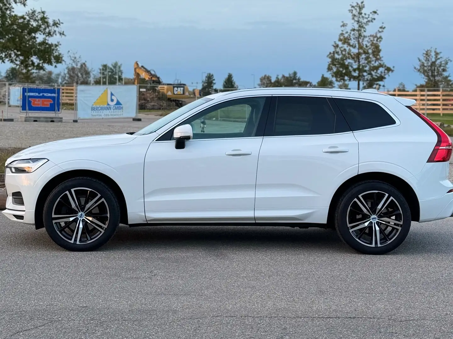 Volvo XC60 XC60 D4 Momentum Weiß - 2