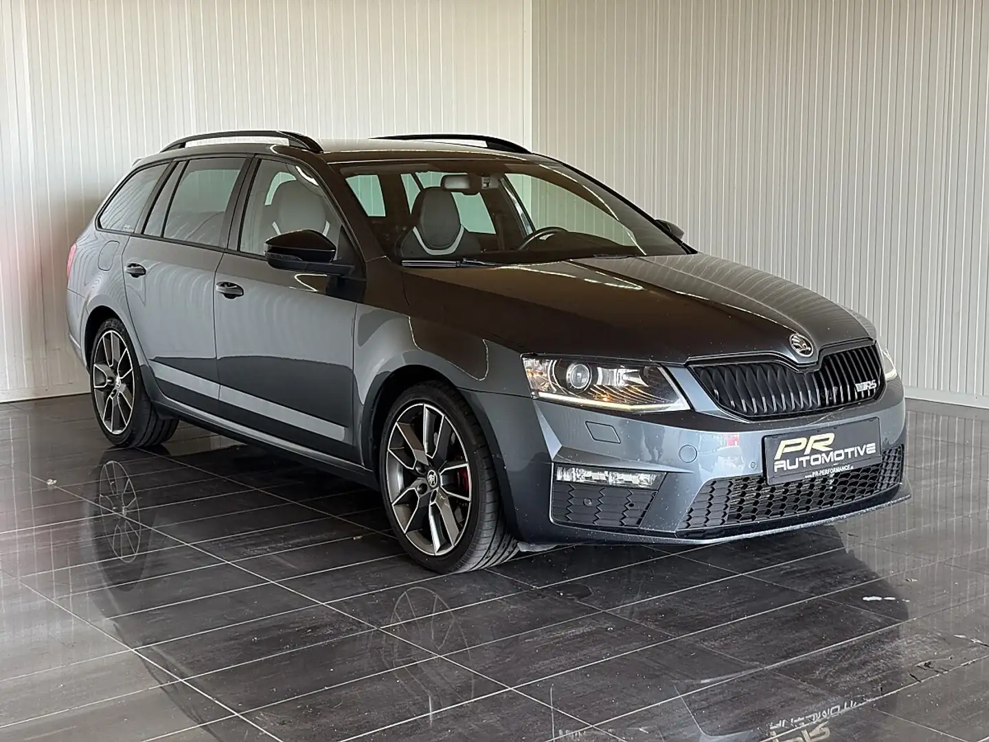 Skoda Octavia 2.0 TDI DPF RS *KESSY*CARPLAY*XENON* Grau - 2
