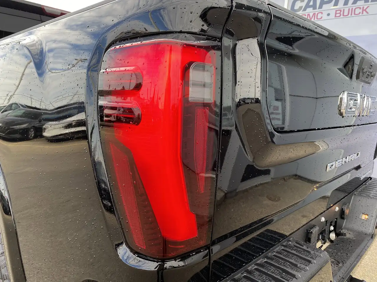 GMC Sierra 3500HD снимка GMC Sierra 3500HD