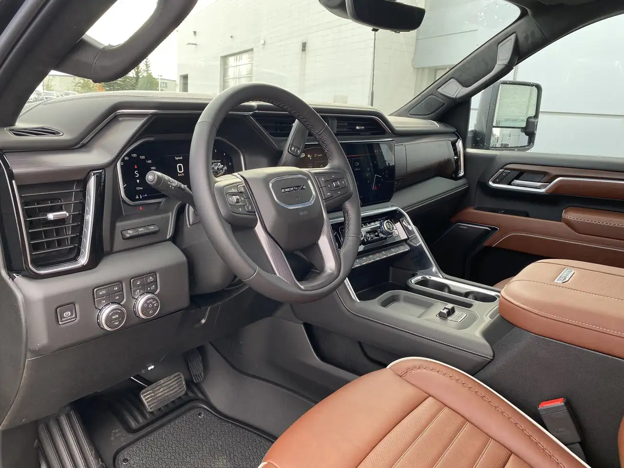 GMC Sierra 3500HD снимка GMC Sierra 3500HD