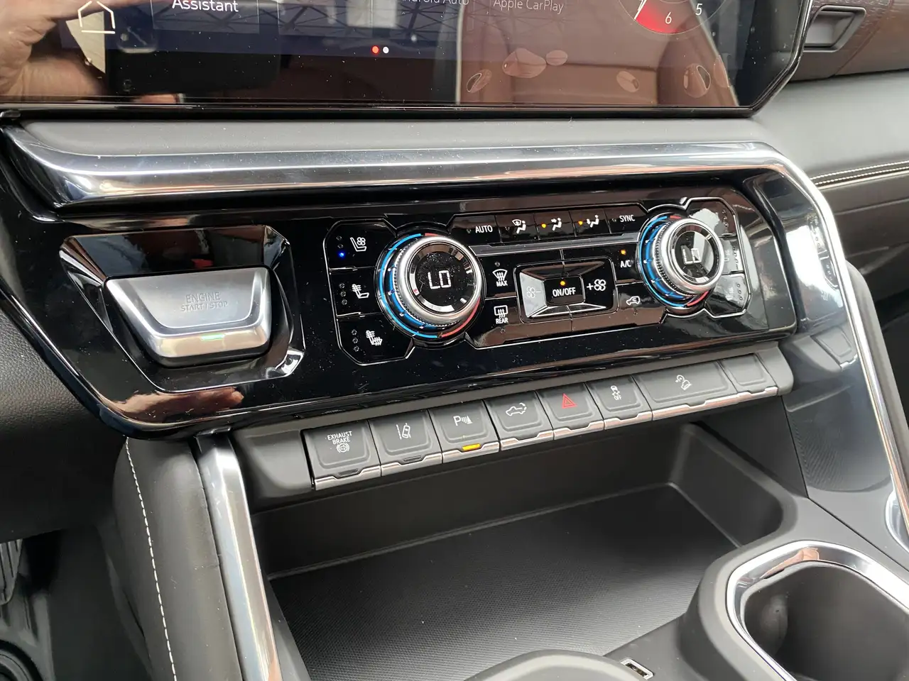 GMC Sierra 3500HD снимка GMC Sierra 3500HD