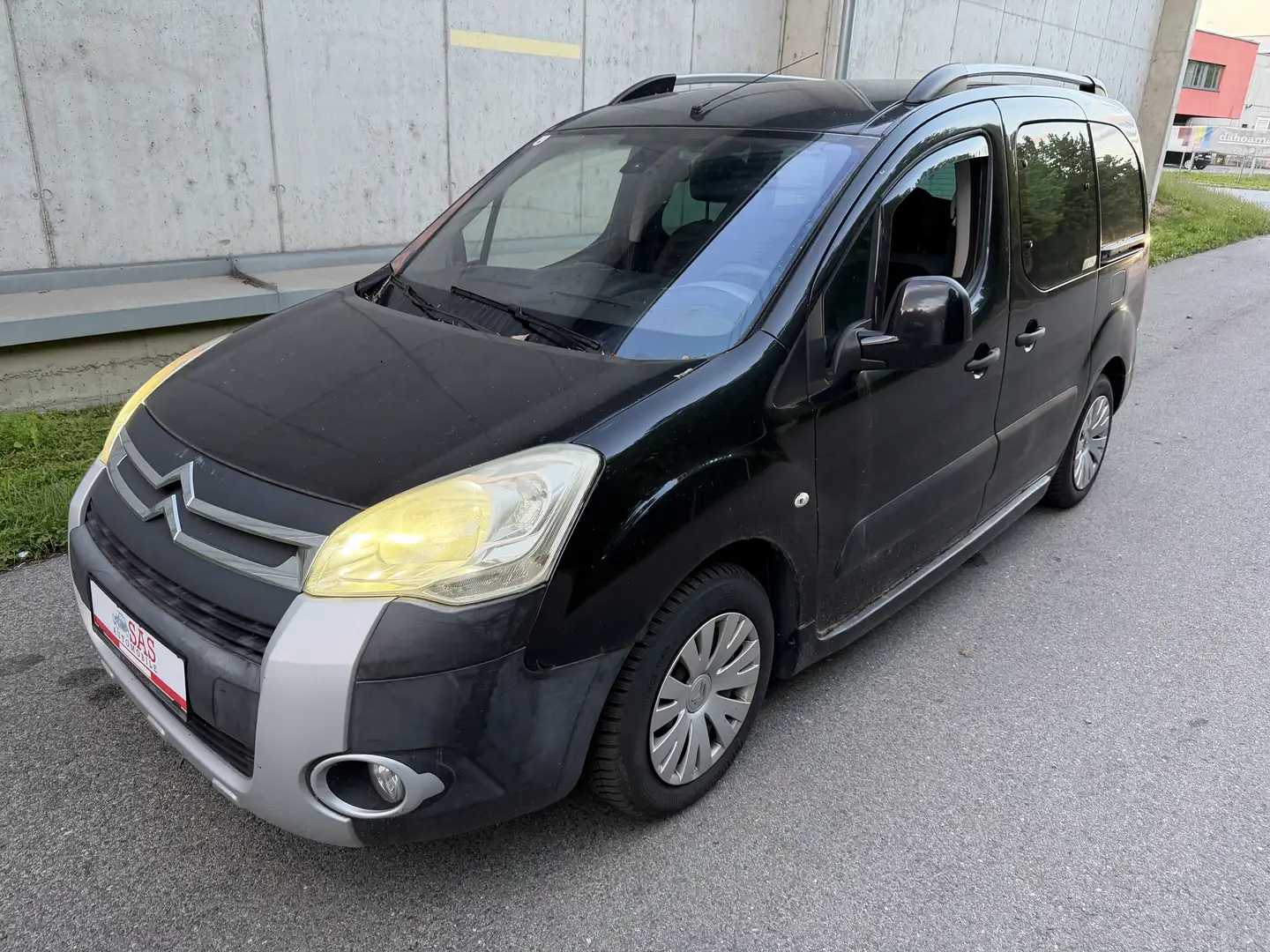 Citroen Berlingo 1,6 HDi 110 XTR FAP /EXPORT !!!/ Schwarz - 1