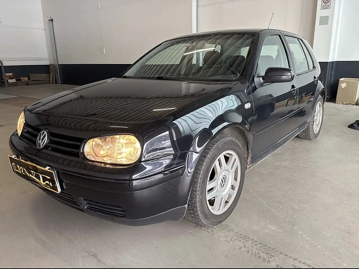 Volkswagen Golf 4 Highline TDI Schwarz - 1