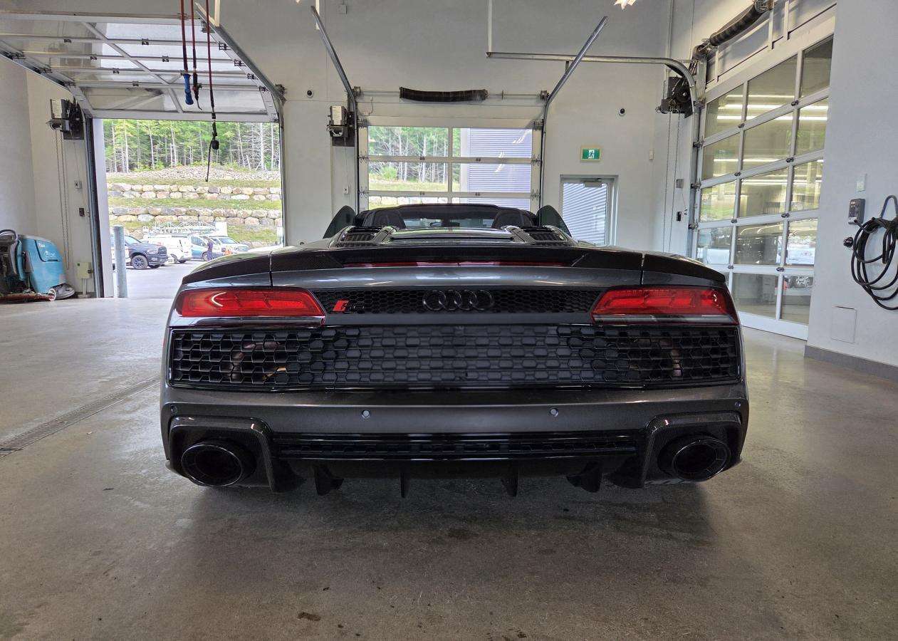 2022 Audi R8 R8 SPYDER PERFORMANCE / 5.2L V10 / QUATTRO / CARFA — снимка 1