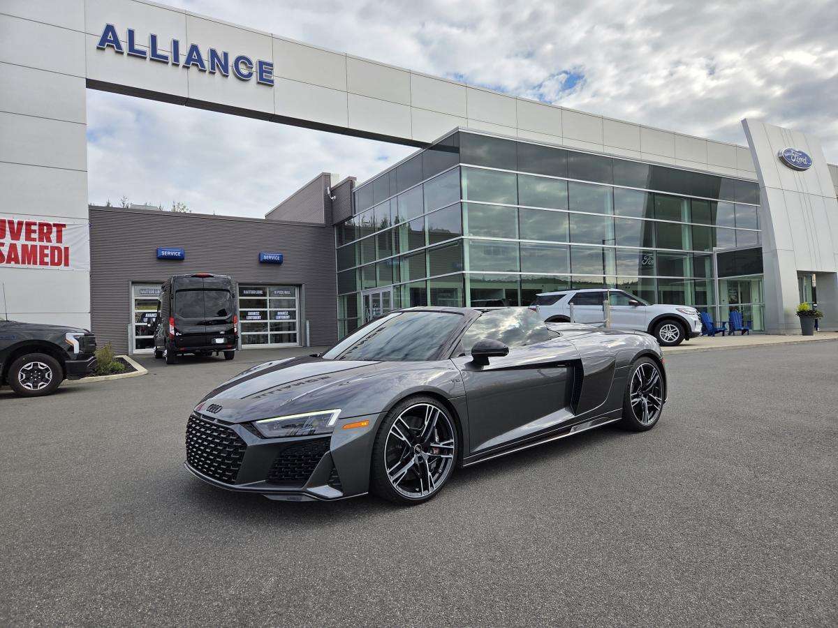 2022 Audi R8 R8 SPYDER PERFORMANCE / 5.2L V10 / QUATTRO / CARFAX CLEAN — снимка 2
