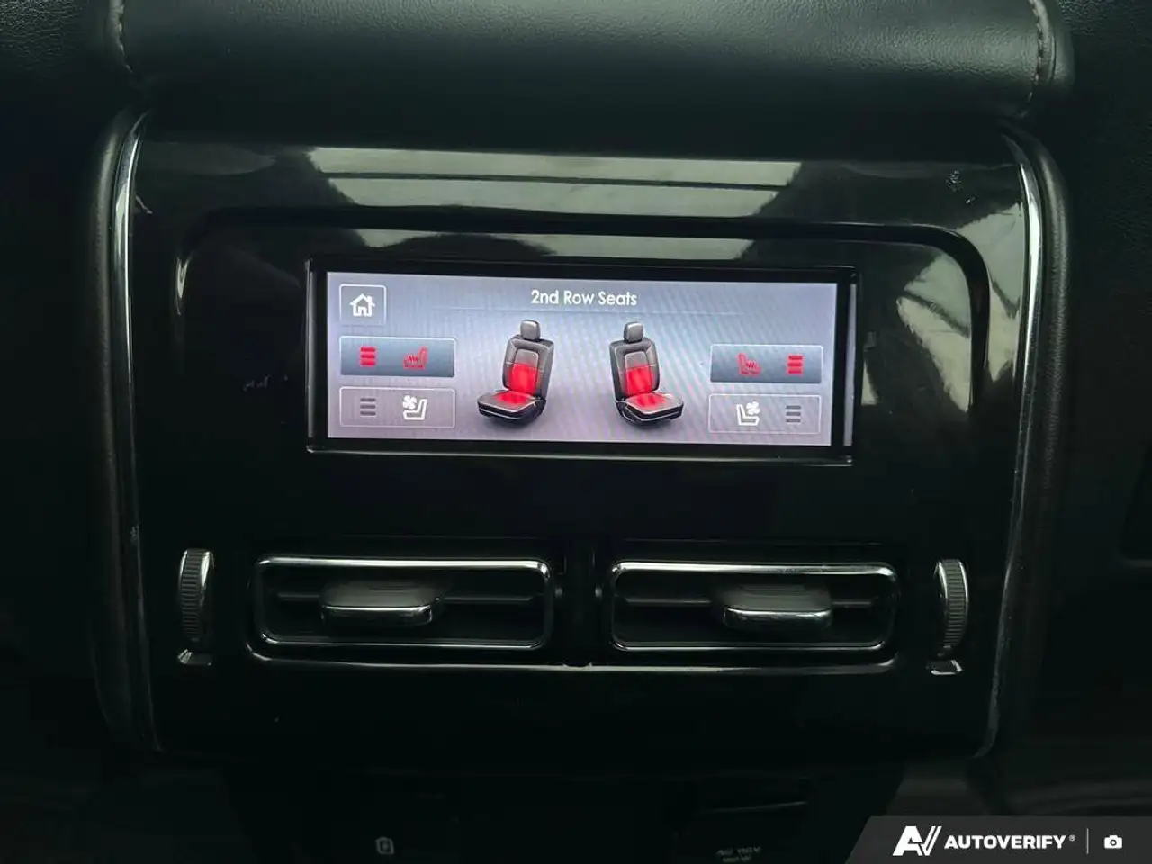 Lincoln Aviator снимка Lincoln Aviator