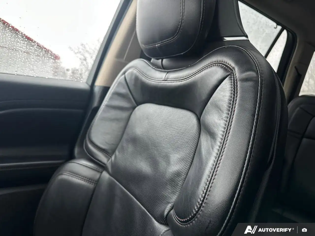 Lincoln Aviator снимка Lincoln Aviator