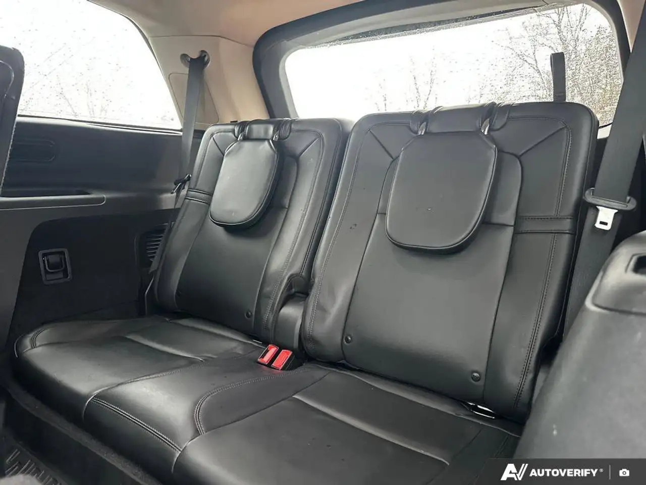 Lincoln Aviator снимка Lincoln Aviator