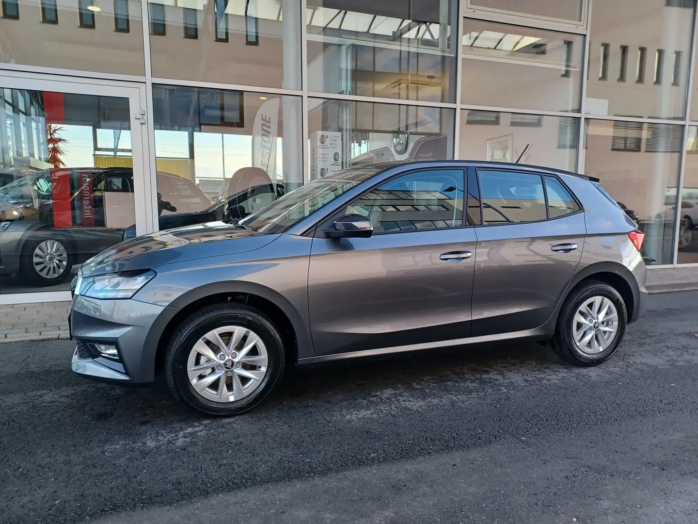 Skoda Fabia Selection Grau - 1