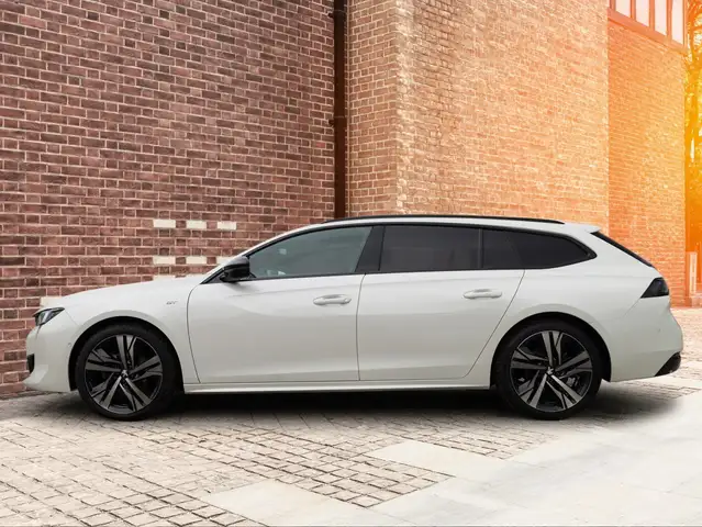 Peugeot 508 view 3
