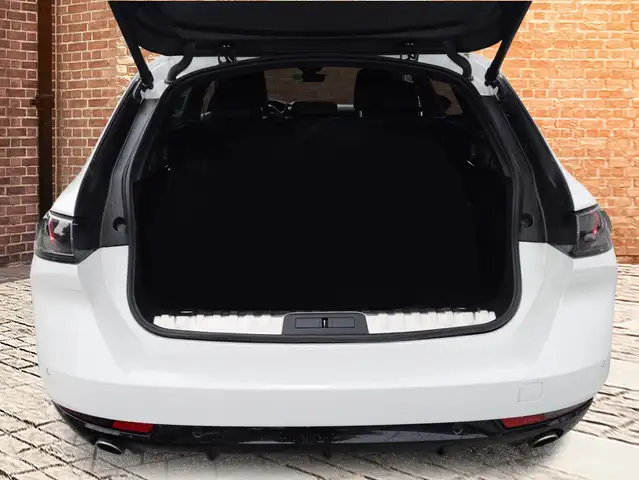 Peugeot 508 view 6
