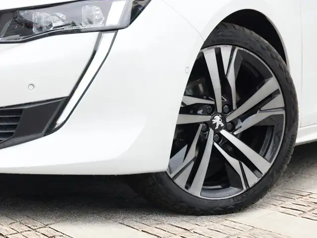 Peugeot 508 view 5