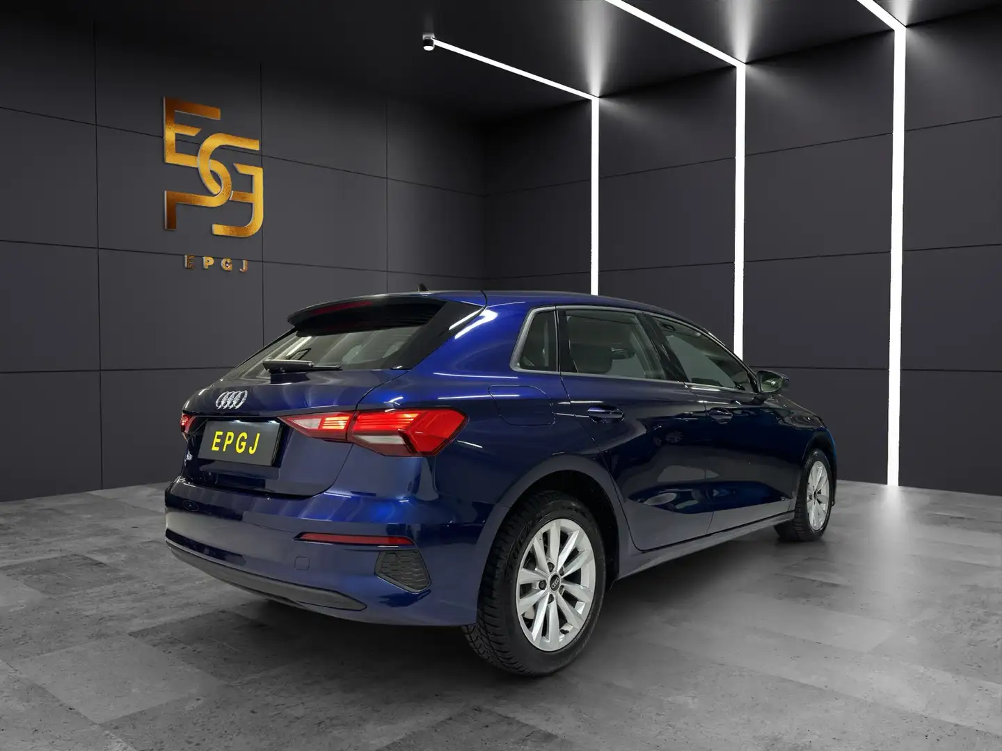 Audi A3 Sportback 30 2.0 tdi business Bleu - 2